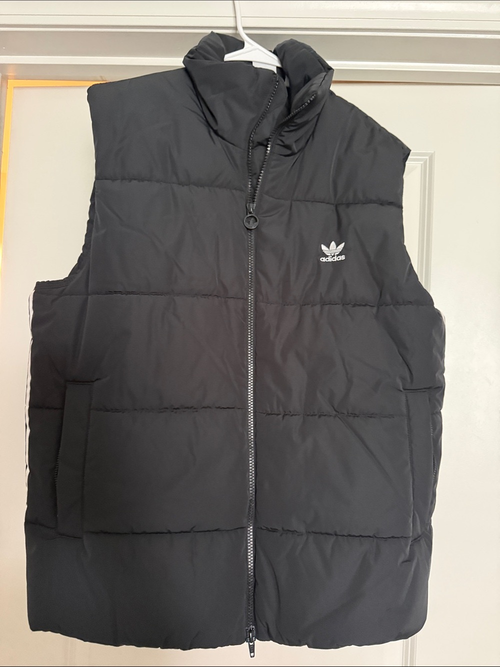 adidas Black Quilted Puffer Vest with Trefoil Logo size M-L like new
